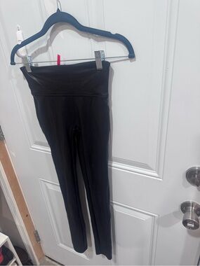 SPANX Black High-Rise Sculpting Leggings size XS